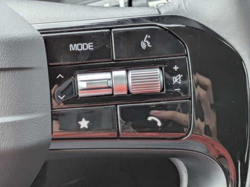 New 2026 Kia Sorento LX FWD image 30