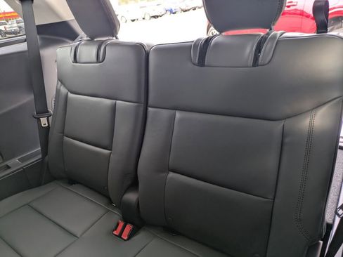 New 2026 Ford Explorer Active w/ Active Comfort Package image 16