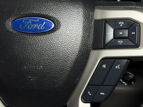 Used 2015 Ford F150 Lariat w/ Equipment Group 502A Luxury RWD image 32