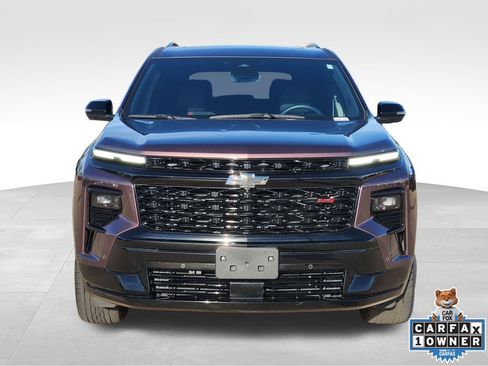 Used 2024 Chevrolet Traverse RS image 2