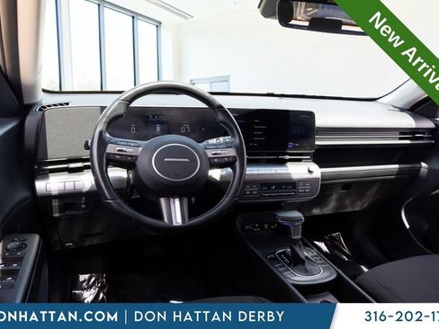 Used 2025 Hyundai Kona SEL FWD image 14