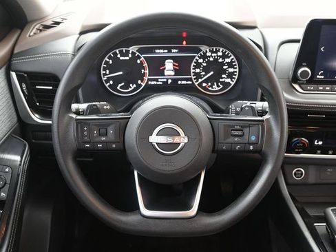 Used 2022 Nissan Rogue SV image 24