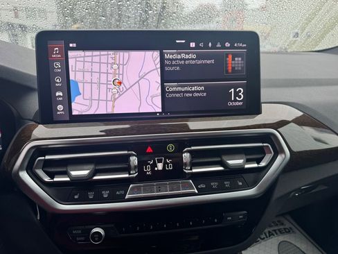 Used 2023 BMW X4 xDrive30i w/ Premium Package image 16