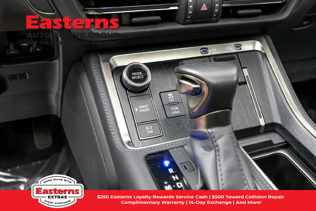 Used 2025 Lexus GX 550 w/ Accessory Package (2T) AWD/4WD image 22