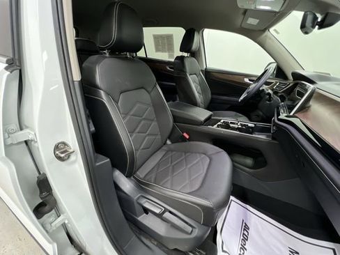 Used 2024 Volkswagen Atlas SE AWD/4WD image 27