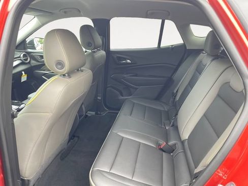 Used 2024 Chevrolet Trax ACTIV FWD image 13