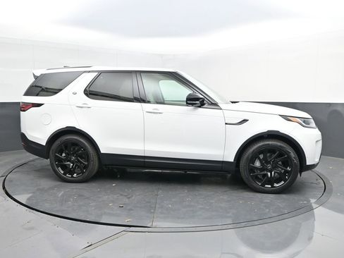 New 2025 Land Rover Discovery S AWD/4WD image 8