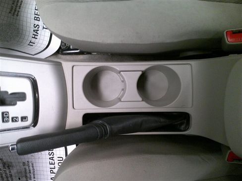 Used 2013 Toyota Corolla LE image 18