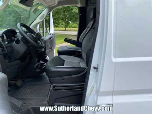 Used 2025 RAM ProMaster 2500 w/ Convenience Group FWD image 14