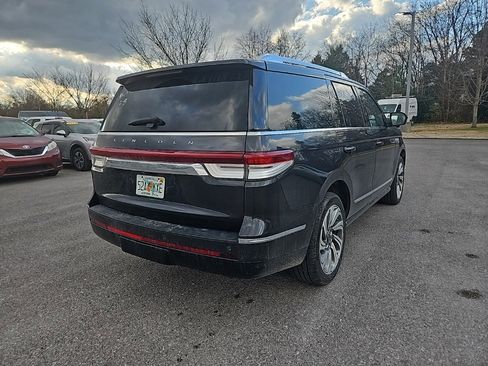 Used 2023 Lincoln Navigator Reserve image 7