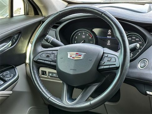 Used 2019 Cadillac XT4 Premium Luxury image 27