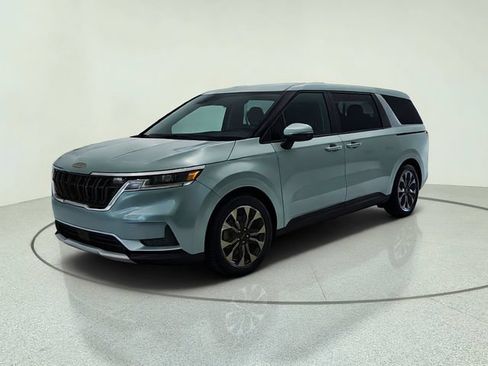 Certified 2023 Kia Carnival EX FWD image 1