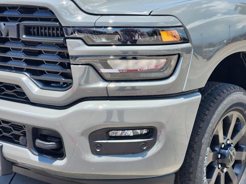 New 2026 RAM 2500 Tradesman AWD/4WD image 9