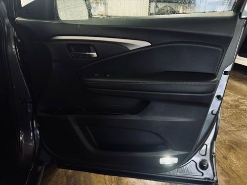 Used 2022 Honda Ridgeline RTL-E image 12