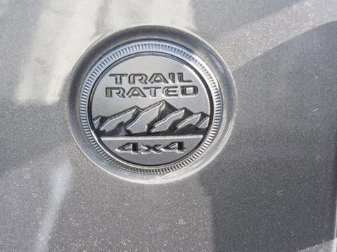 Used 2025 Jeep Gladiator Willys image 6