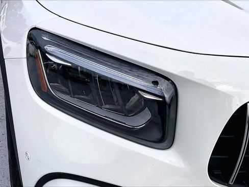 Used 2025 Mercedes-Benz GLB 35 AMG 4MATIC image 26