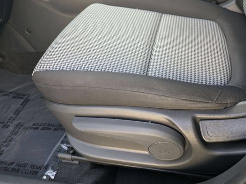 Used 2021 Hyundai Kona SE FWD image 14