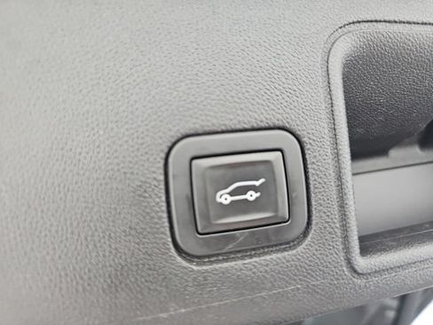 Used 2019 GMC Terrain SLE w/ Driver Convenience Package AWD/4WD image 10