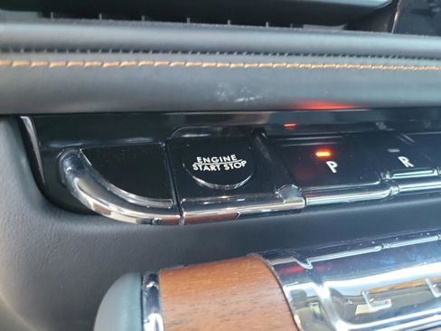 Used 2025 Lincoln Aviator Black Label w/ Jet Appearance Package AWD/4WD image 18