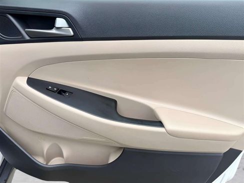 Used 2018 Hyundai Tucson Sport FWD image 15