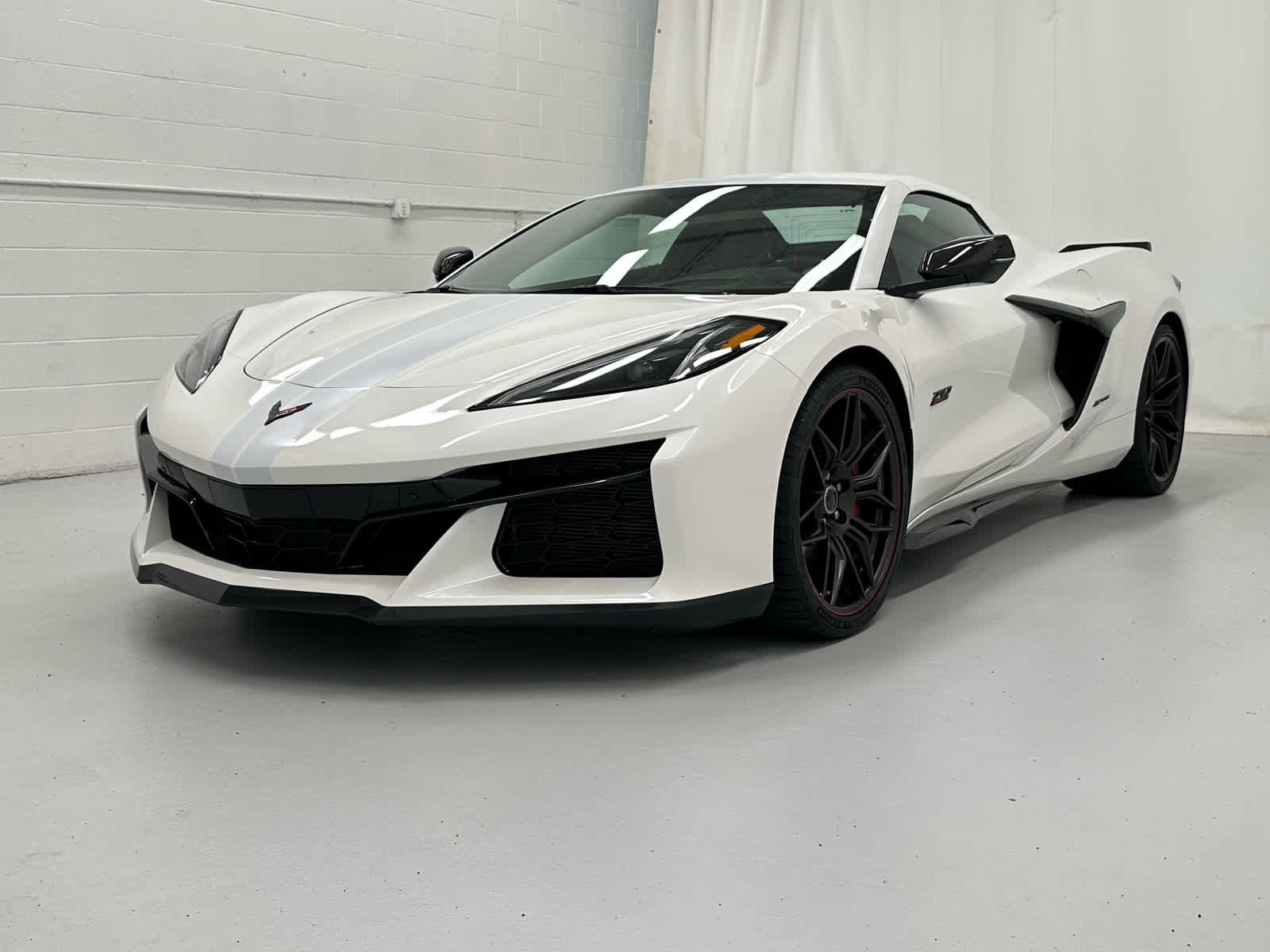 Used 2023 Chevrolet Corvette Z06 RWD image 11