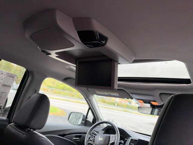 Used 2022 Honda Pilot Touring image 17
