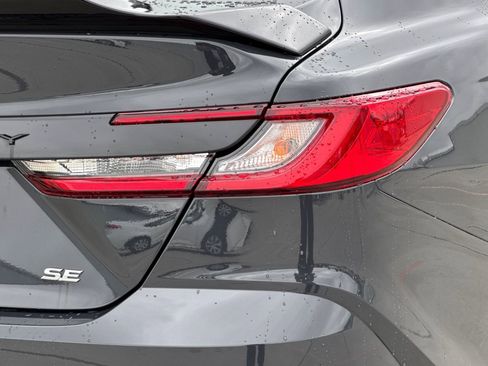 Certified 2025 Toyota Camry SE w/ Convenience Package image 11