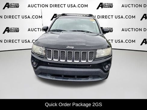Used 2016 Jeep Compass Latitude FWD image 2
