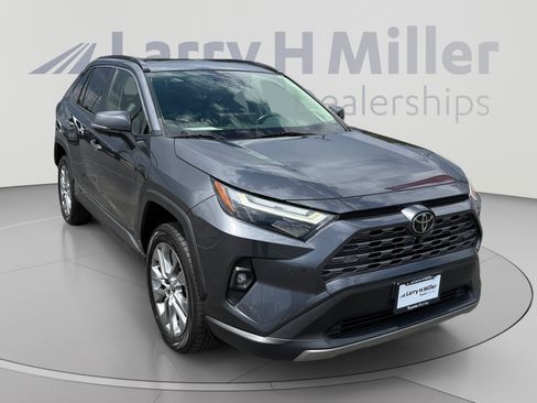 Used 2023 Toyota RAV4 Limited AWD/4WD image 7