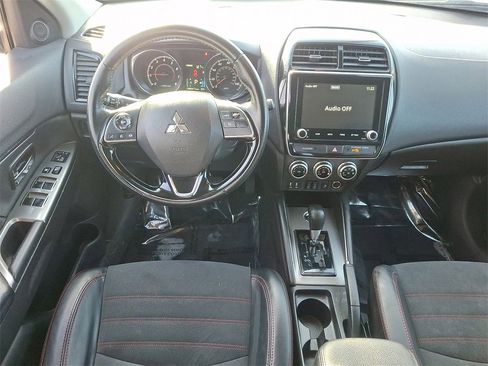 Used 2024 Mitsubishi Outlander Sport SE image 13