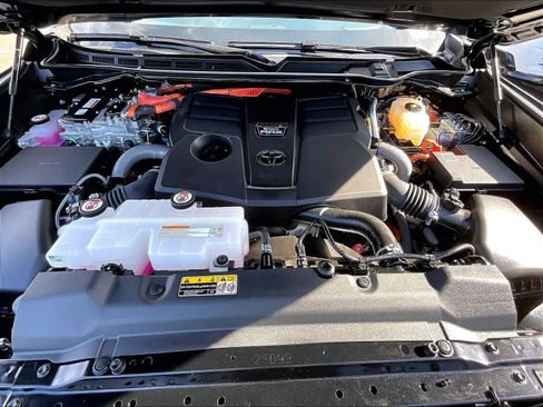 Used 2025 Toyota Sequoia Capstone image 12