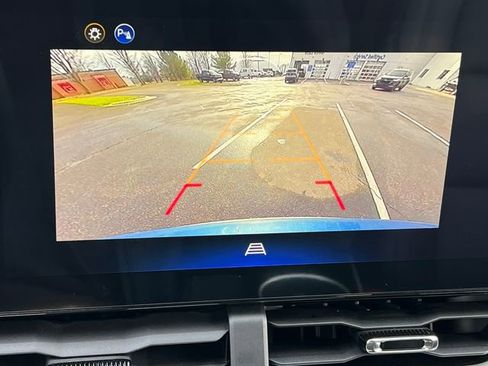 New 2026 Chevrolet Equinox LT w/ Convenience Package II image 23