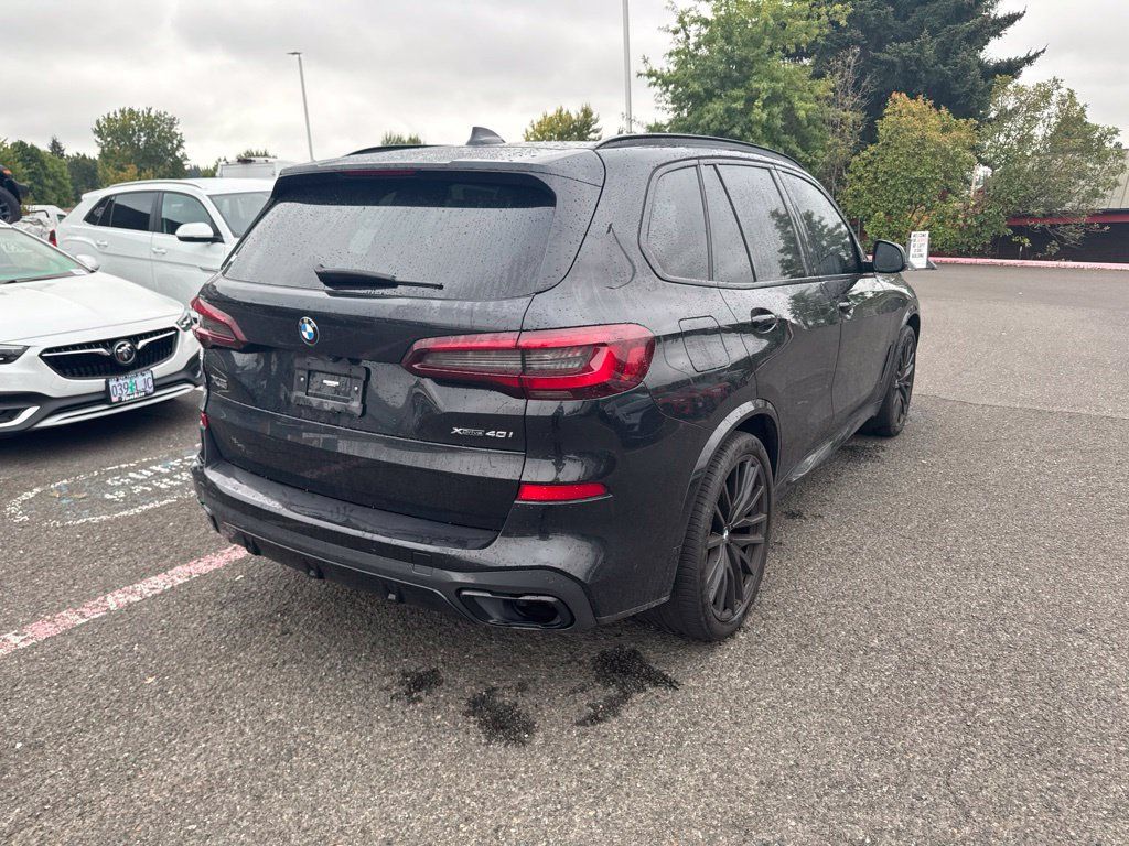 Used 2022 BMW X5 xDrive40i w/ M Sport Package AWD/4WD image 9