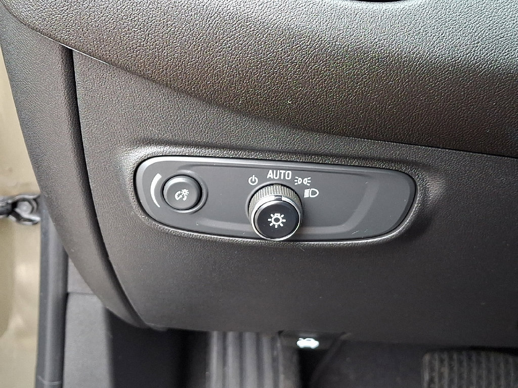 Used 2023 Chevrolet Equinox RS AWD/4WD image 31