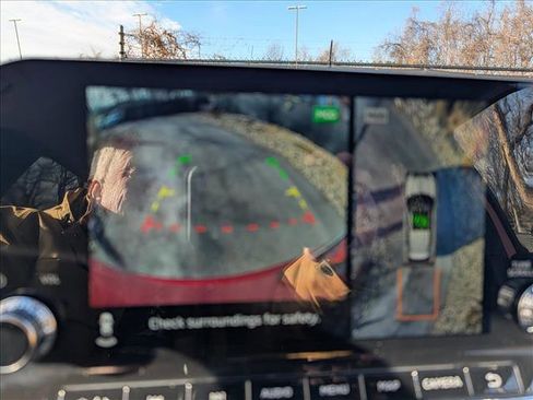 Used 2024 Mitsubishi Outlander SE image 38