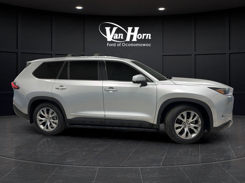 Used 2024 Toyota Grand Highlander AWD Hybrid image 8