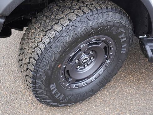 Certified 2025 Ford Bronco Outer Banks w/ Sasquatch Package image 13