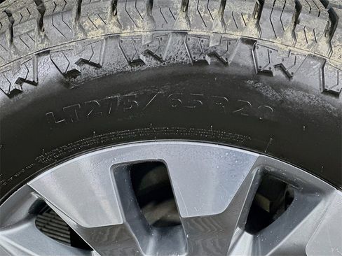 Used 2024 Chevrolet Silverado 2500 Custom w/ Custom Value Package image 33