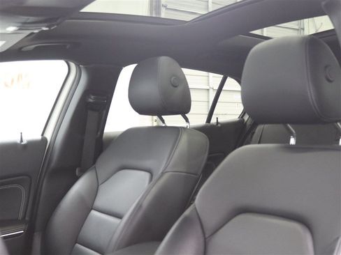 Used 2018 Mercedes-Benz GLA 250 4MATIC image 14