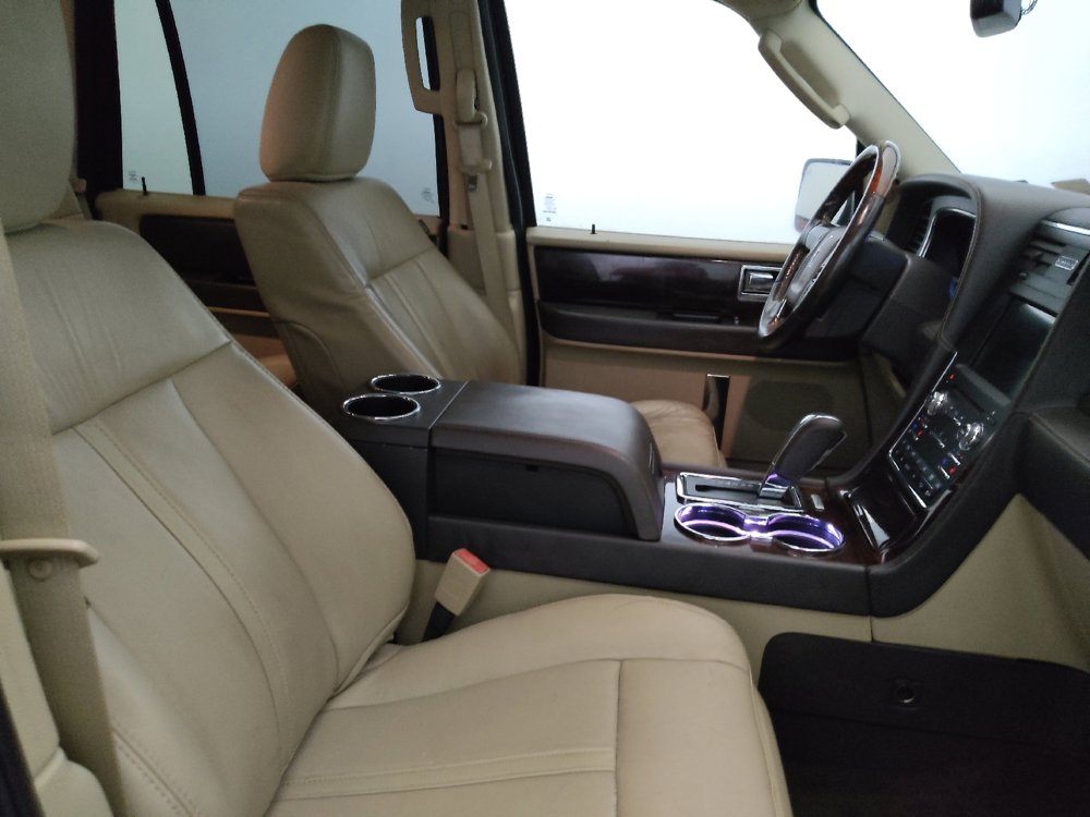 Used 2016 Lincoln Navigator Reserve AWD/4WD image 21
