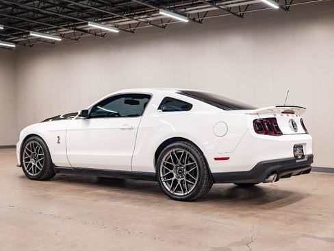 Used 2011 Ford Mustang Shelby GT500 w/ SVT Performance Pkg RWD image 28