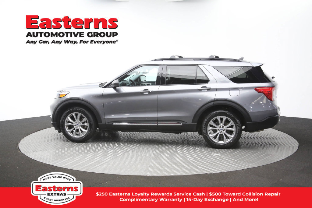 Used 2023 Ford Explorer XLT w/ Equipment Group 202A AWD/4WD image 62