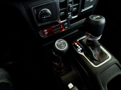 Used 2021 Jeep Wrangler Unlimited Rubicon image 43