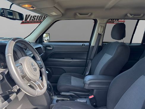 Used 2016 Jeep Patriot Latitude image 9