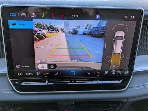 New 2026 Volkswagen Tiguan SE R-Line FWD image 23