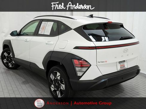Used 2024 Hyundai Kona SEL AWD/4WD image 3