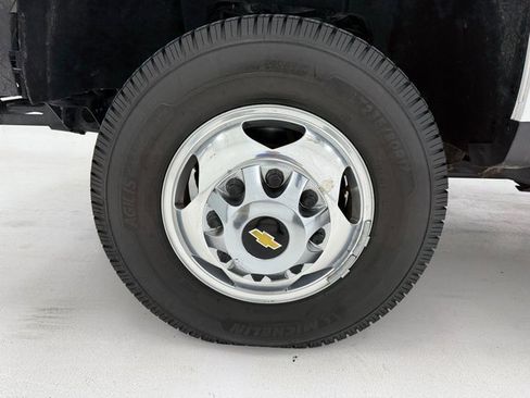 Used 2016 Chevrolet Silverado 3500 High Country w/ Duramax Plus Package image 7