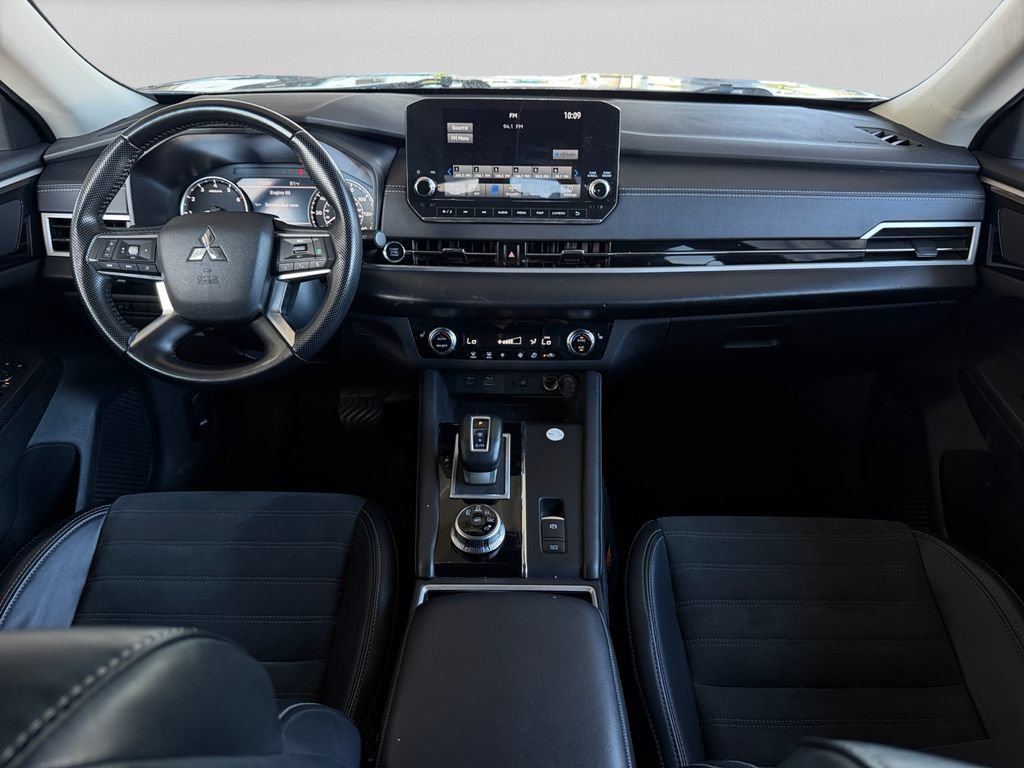 Used 2024 Mitsubishi Outlander SE FWD image 15