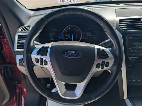 Used 2015 Ford Explorer XLT w/ Equipment Group 202B AWD/4WD image 11