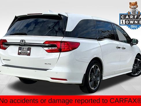 Used 2023 Honda Odyssey Elite image 2